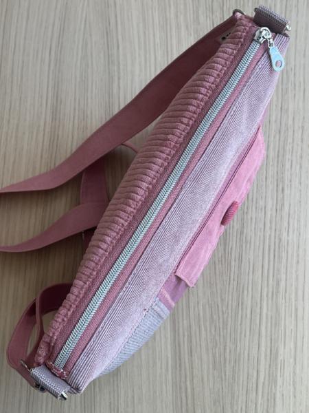 "Flickenwerk IV mit Tasche" - ROSA